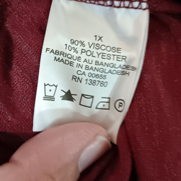 Long sleeved red flecked t shirt - Picture 2 of 2